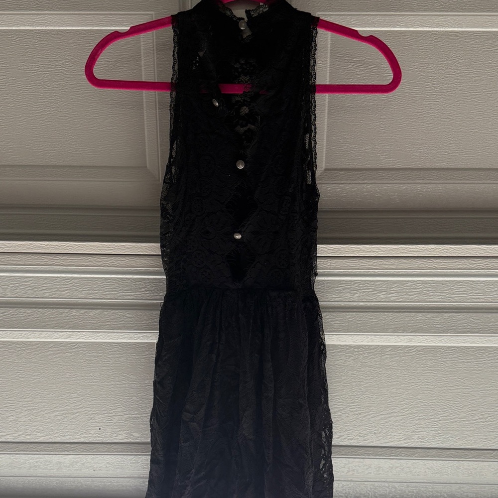 Black Lace Sleeveless Dress